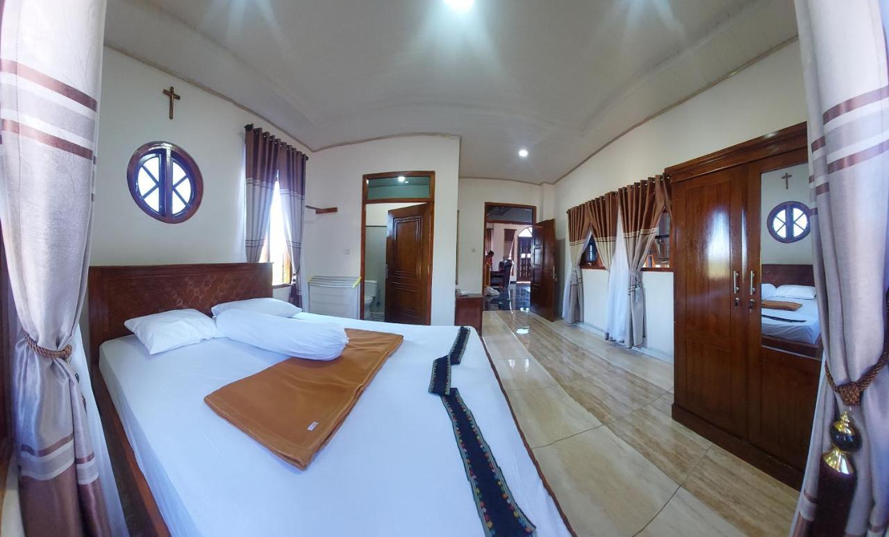 Kopa Hilltop - Family Guest Home Ruteng Cameră foto