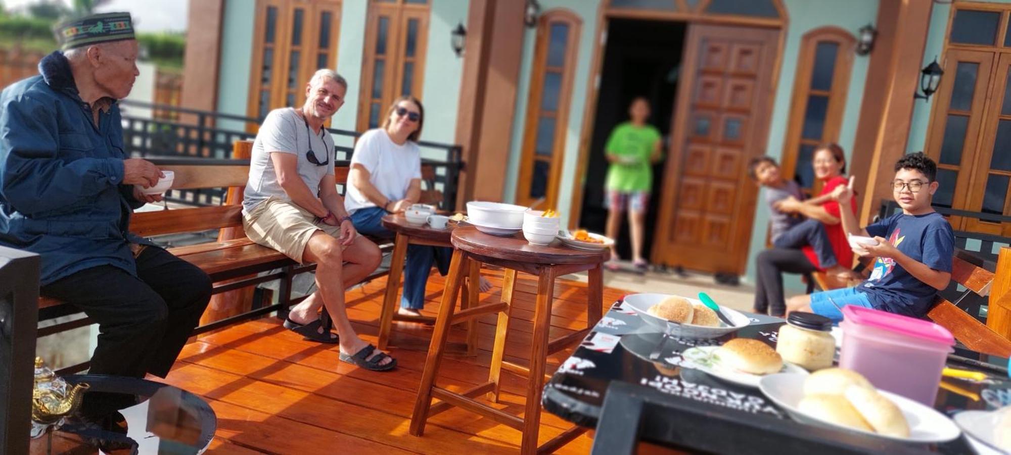 Kopa Hilltop - Family Guest Home Ruteng Exterior foto