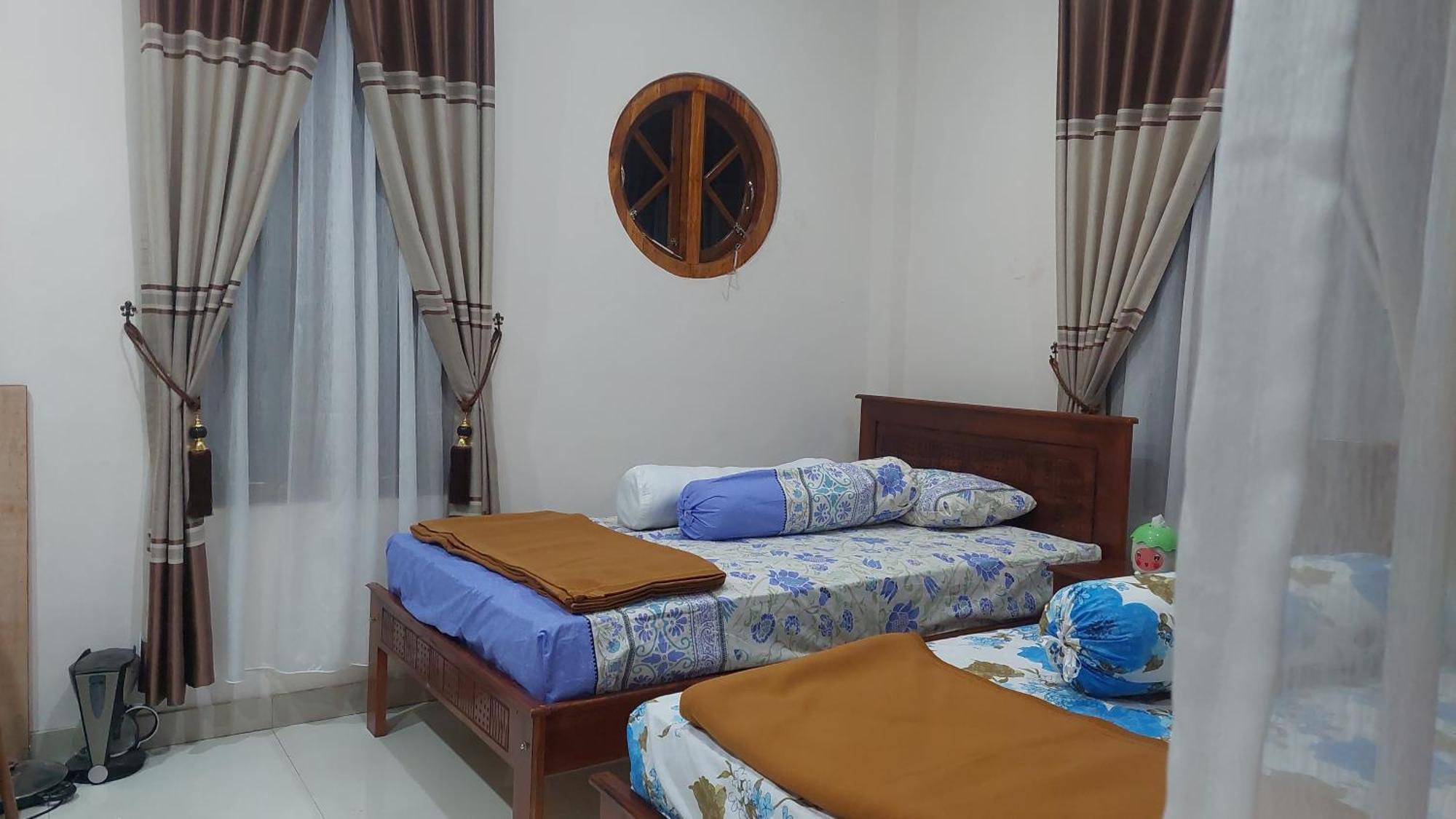 Kopa Hilltop - Family Guest Home Ruteng Cameră foto