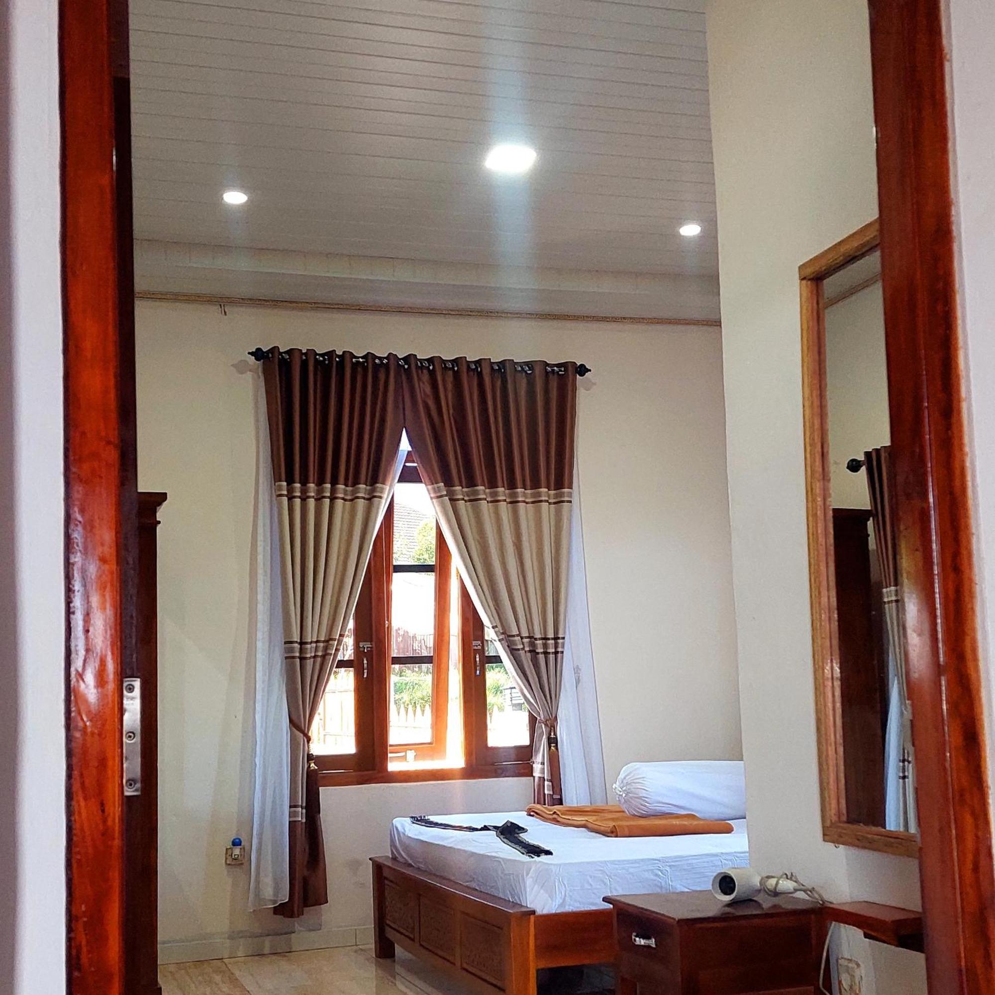 Kopa Hilltop - Family Guest Home Ruteng Cameră foto